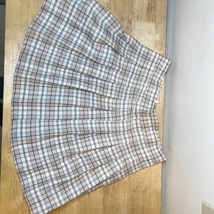 Cute Plaid skirt  ✨🤍🤎